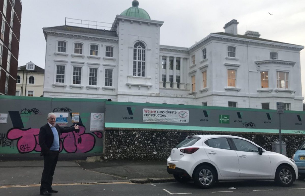 ActivePatriotUK's tweet image. 🚨 BREAKING

The Government is forcing through plans to turn the former ESPERANCE HOSPITAL into a 125-BED ASYLUM ACCOMMODATION CENTRE in EASTBOURNE

The Home Office are planning to take over the ESPERANCE as accomodation for ASYLUM SEEKERS on a 5-YEAR DEAL

SUSSEX POLICE have…