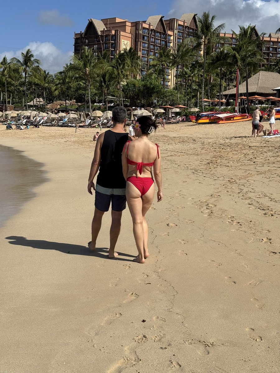 ptm_whitney's tweet photo. Aloha nui loa ๐๐บ @DisneyAulani @KoOlinaResort @gohawaii @OahuVB #20thweddinganniversary #backtowhereitallstarted #personaltravelmanagement https://t.co/WHhiIIPsiV
