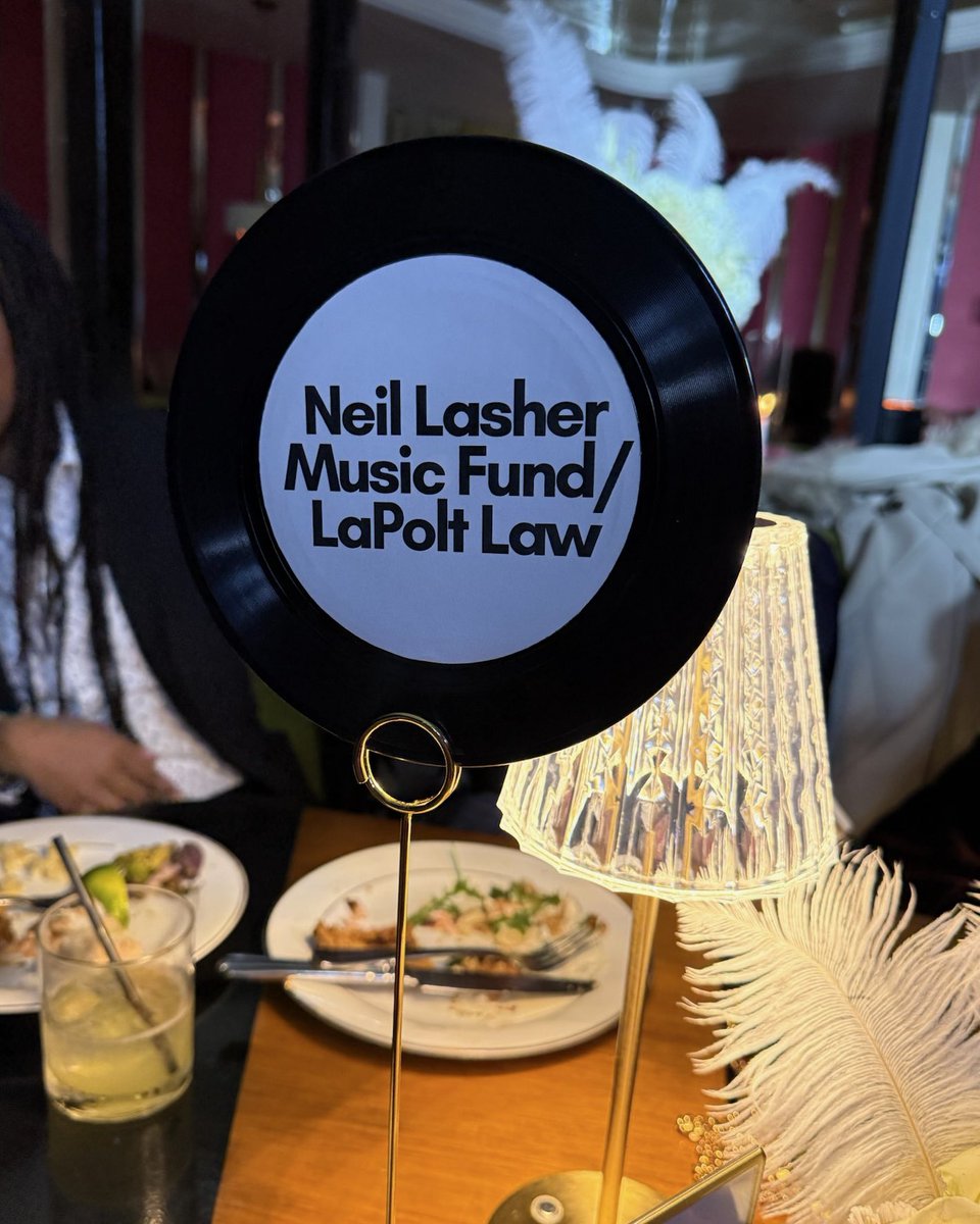 Dina LaPolt 🦈 tweet media