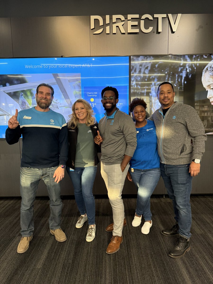 DakariJones2's tweet photo. Great start to the year!! 
Welcomed an amazing new leader @team_oselett and helped one of the future Super Bowl winners of 2025!!!
Super excited for what Big Cherry and @ThePHamilyMAS will accomplish this year!!
@AKGaddy 
@DaveMattioliASM @DPommer4 
#Letsgobirds https://t.co/8OxWof0jhE