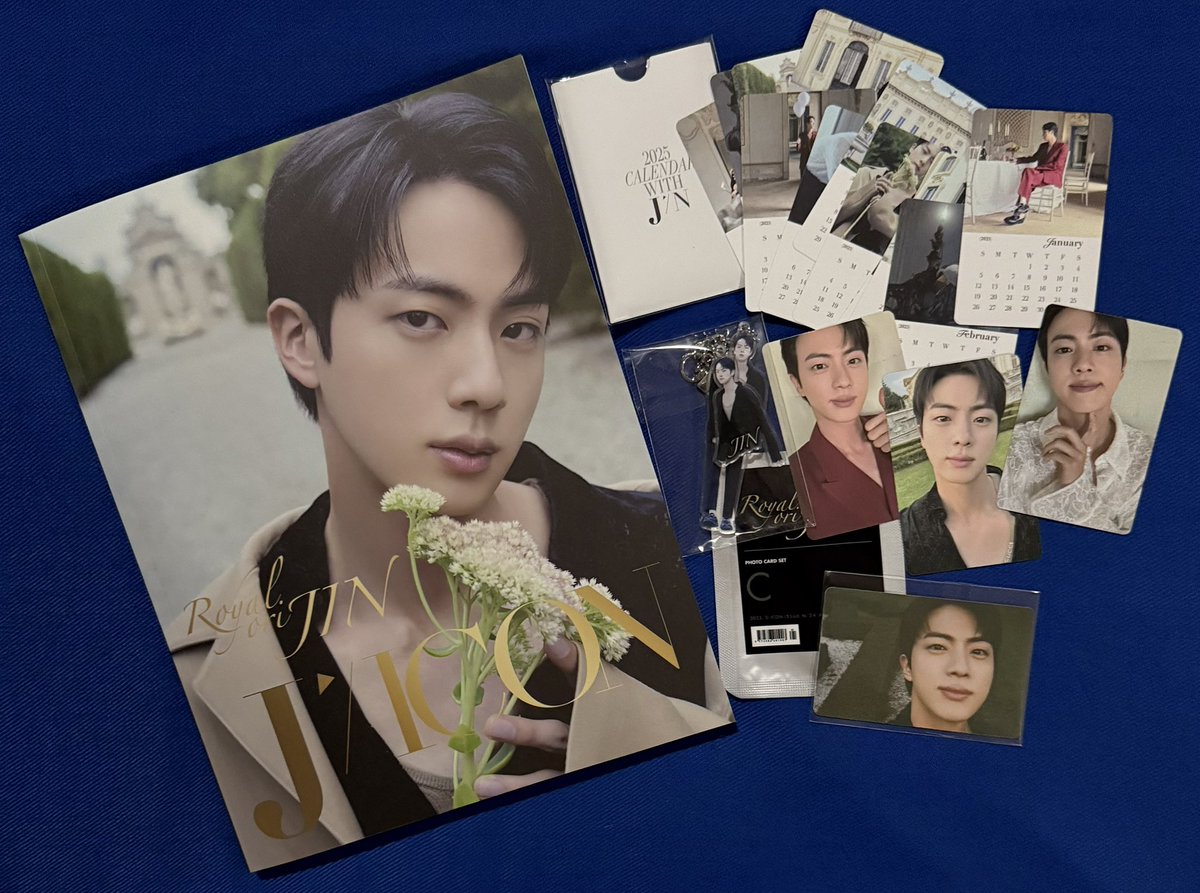 evidiani's tweet photo. Help RT

WTS JICON DICON JIN TYPE C
pc set 250k
photo film 125k
mini calender 150k
keyring 75k
Bersih ina https://t.co/l4CgwCGNT7