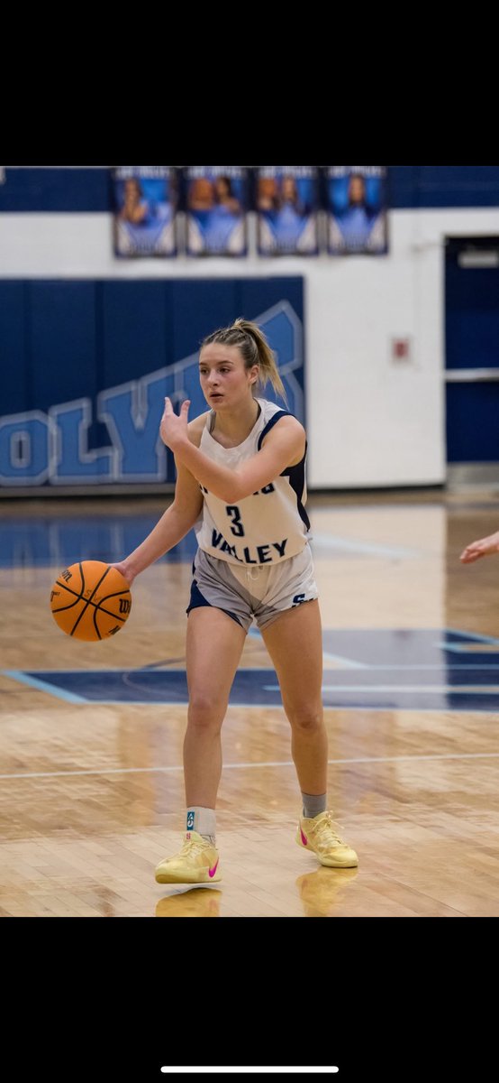 Congratulations to <a href="/SophiH23/">Sophi Hutchison</a> on getting her 1,000 career point tonight!! 🐺💙