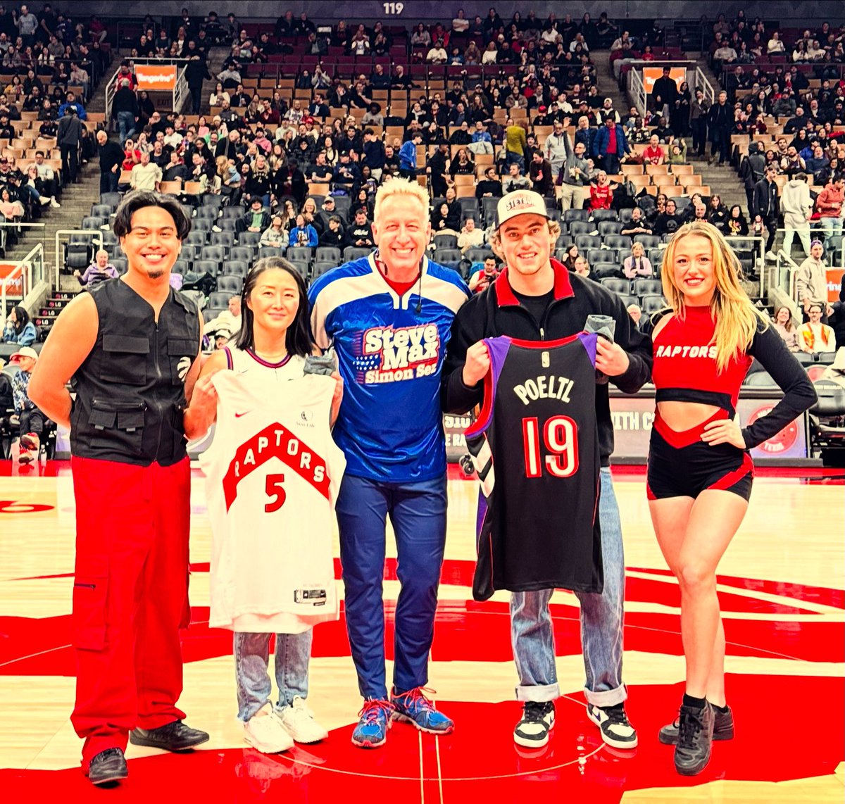 Steve Max (@simonsezguy) on Twitter photo Kat & Josiah stole the halftime show of tonight's <a href="/Raptors/">Toronto Raptors</a> game with their 'Sez' skills. Bravo! 👏👏 #WeTheNorth #SimonSays <a href="/NBA/">NBA</a> <a href="/NorthSideCrewTO/">North Side Crew</a> #HalftimeShow Kat & Josiah stole the halftime show of tonight's <a href="/Raptors/">Toronto Raptors</a> game with their 'Sez' skills. Bravo! 👏👏 #WeTheNorth #SimonSays <a href="/NBA/">NBA</a> <a href="/NorthSideCrewTO/">North Side Crew</a> #HalftimeShow
