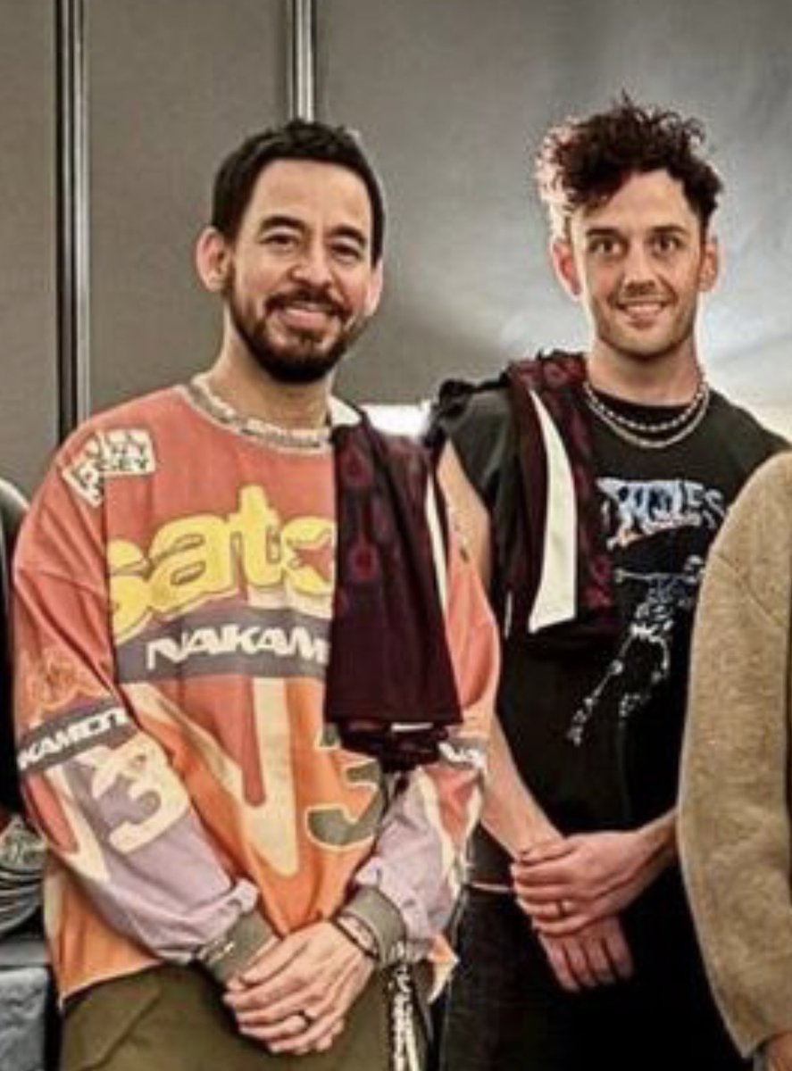 BroodingAnanas's tweet photo. internally screaming over these https://t.co/PR1A3Tnm6C