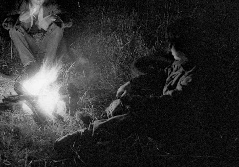 hiroakinishie's tweet photo. 『１９７１年』　その５

撮影：　H.宮地

人物：　西江ひろあき
　　　　T.Ando
　　　　H.宮地
       
場所：　大分　阿蘇 https://t.co/eV3n86mChk