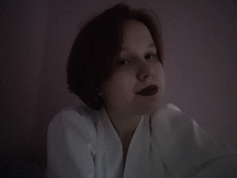 posthumous_sin's tweet photo. всем перивет) 
на самом деле столько вещей произошло за эти пол года и многие важные люди ушли. думаю это к лучшему, а я активно занимаюсь саморазвитием и становлюсь лучшей версией себя 
я ватерполистка, руководитель театрального клуба в университете, и вообще классная девчонка!! https://t.co/jROWj9r2HY