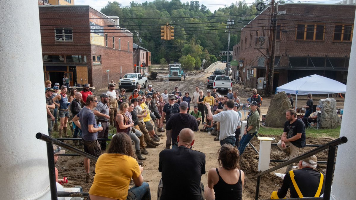 Matt Van Swol (@matt_vanswol) on Twitter photo 🚨#BREAKING: Legendary NC Tar Heels basketball coach Roy Williams and <a href="/Verizon/">Verizon</a> just ERASED $10 MILLION in debt for victims of Hurricane Helene in Western North Carolina this morning!
6,500 #WNC families received a phone call saying their debt was erased ENTIRELY.
HOLY CRAP!!!!! 🚨#BREAKING: Legendary NC Tar Heels basketball coach Roy Williams and <a href="/Verizon/">Verizon</a> just ERASED $10 MILLION in debt for victims of Hurricane Helene in Western North Carolina this morning!
6,500 #WNC families received a phone call saying their debt was erased ENTIRELY.
HOLY CRAP!!!!!