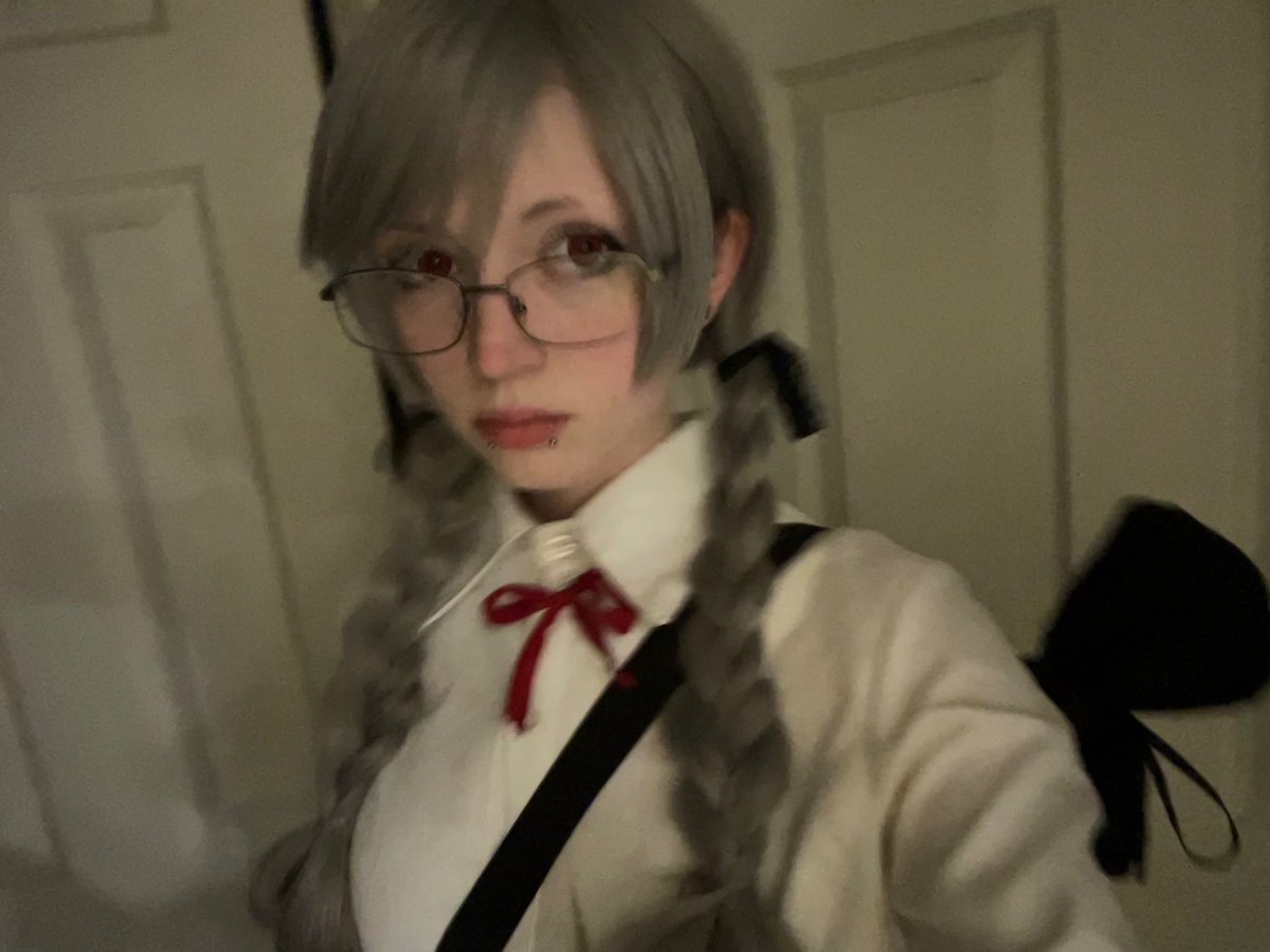 ghostlyvirtual's tweet image. back again to post danganronpa cosplays… again .. sigh #dr #drtwt #danganronpatwt