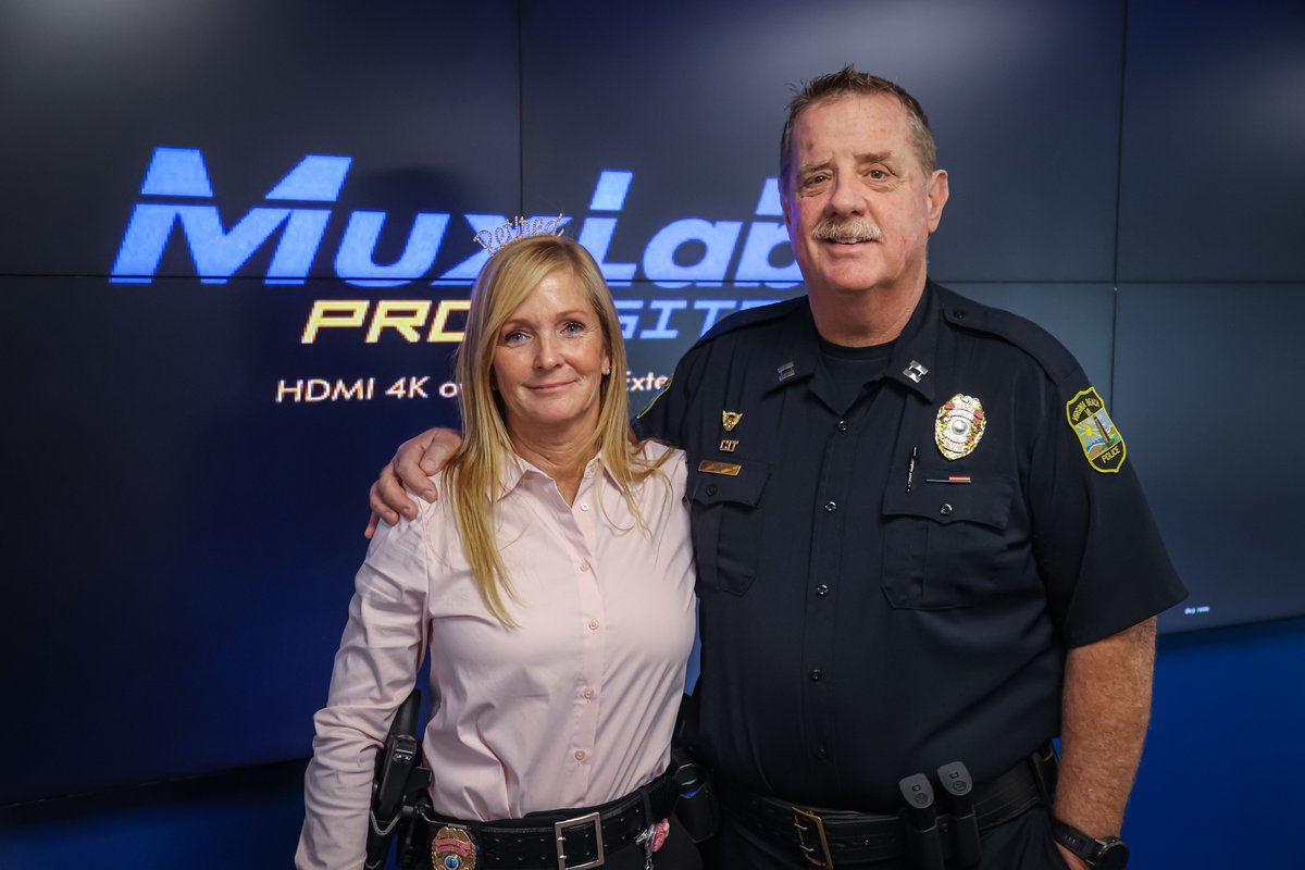 It is with bittersweet sentiment that we announce the retirement of #VBPD Deputy Chief Shannon Wichtendahl, after 37 years of dedicated service.

Read more ➡️ linkedin.com/feed/update/ur…

#VirginiaBeach #TrailBlazer #LawEnforcement #WomeninPolicing #Police #ThankYouForYourService