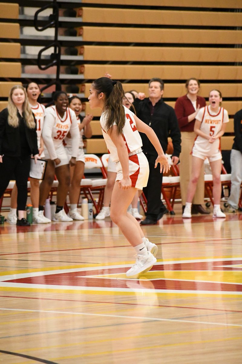 49-67 v Redmond. Tight game w Knights trailing by 2 by end of Q3. Q4 only had 5pts by Polo who was solid 23-5-4-6. Veetutu nice put backs 8-10-1-3. Tat battled 9-4. Ketchum gave dimes w 5  &amp; Knopf’s 7 boards helped rally. Defense &amp; inability to get their shooters open cost Q4.
