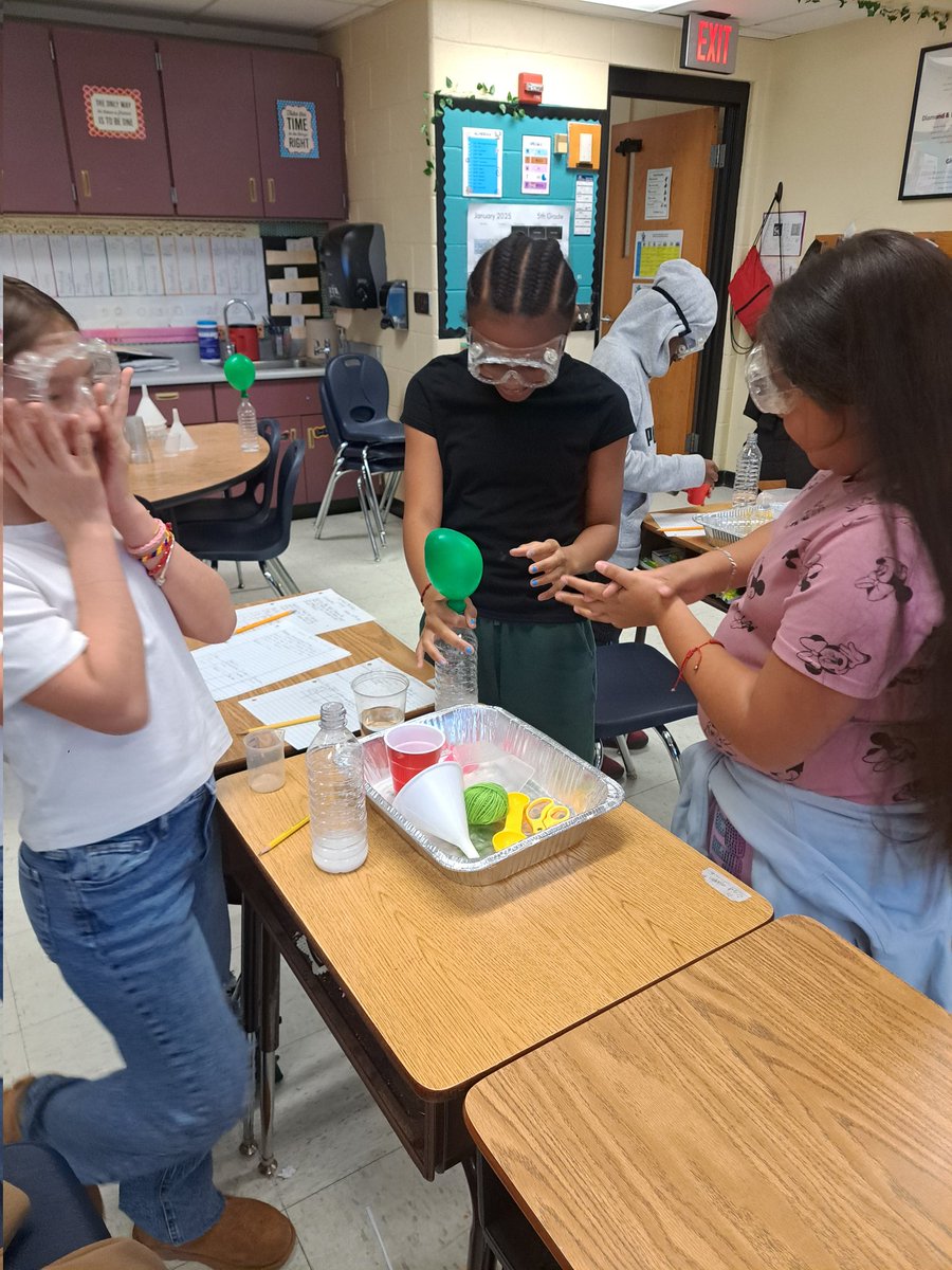jshaw_hes (@hesjshaw) on Twitter photo Today, students explored chemical reactions with an experiment testing how different ratios of baking soda & vinegar affect gas production; putting their measurement skills into practice. The smiles and excitement while leaning show why <a href="/hapevillehawks/">HapevilleHawks</a> is #wherethemagichappens Today, students explored chemical reactions with an experiment testing how different ratios of baking soda & vinegar affect gas production; putting their measurement skills into practice. The smiles and excitement while leaning show why <a href="/hapevillehawks/">HapevilleHawks</a> is #wherethemagichappens