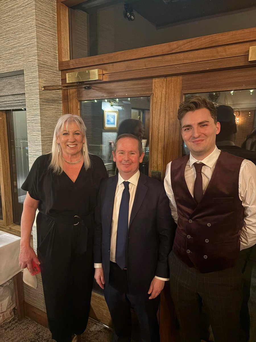 Amanda Solloway (@asollowayuk) on Twitter photo Joining my good friend <a href="/DSimmonds_RNP/">David Simmonds CBE, Conservative MP</a> at the <a href="/erewashblue/">ErewashConservatives</a> dinner this evening. David is doing a great job as our Shadow Housing Minister holding Labour to account! Joining my good friend <a href="/DSimmonds_RNP/">David Simmonds CBE, Conservative MP</a> at the <a href="/erewashblue/">ErewashConservatives</a> dinner this evening. David is doing a great job as our Shadow Housing Minister holding Labour to account!