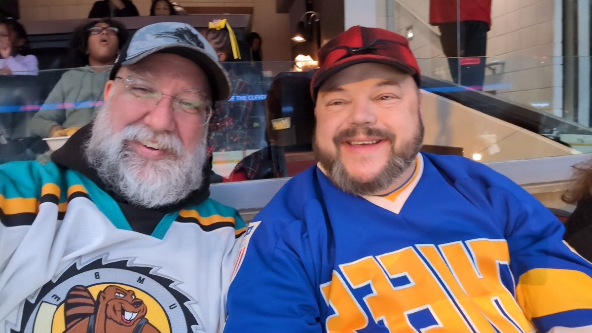 Timeage_Guy's tweet photo. @monstershockey #Fearthedepths
Enjoying The lumberjacks weekend with an old friend. https://t.co/hKq9GBOvdH