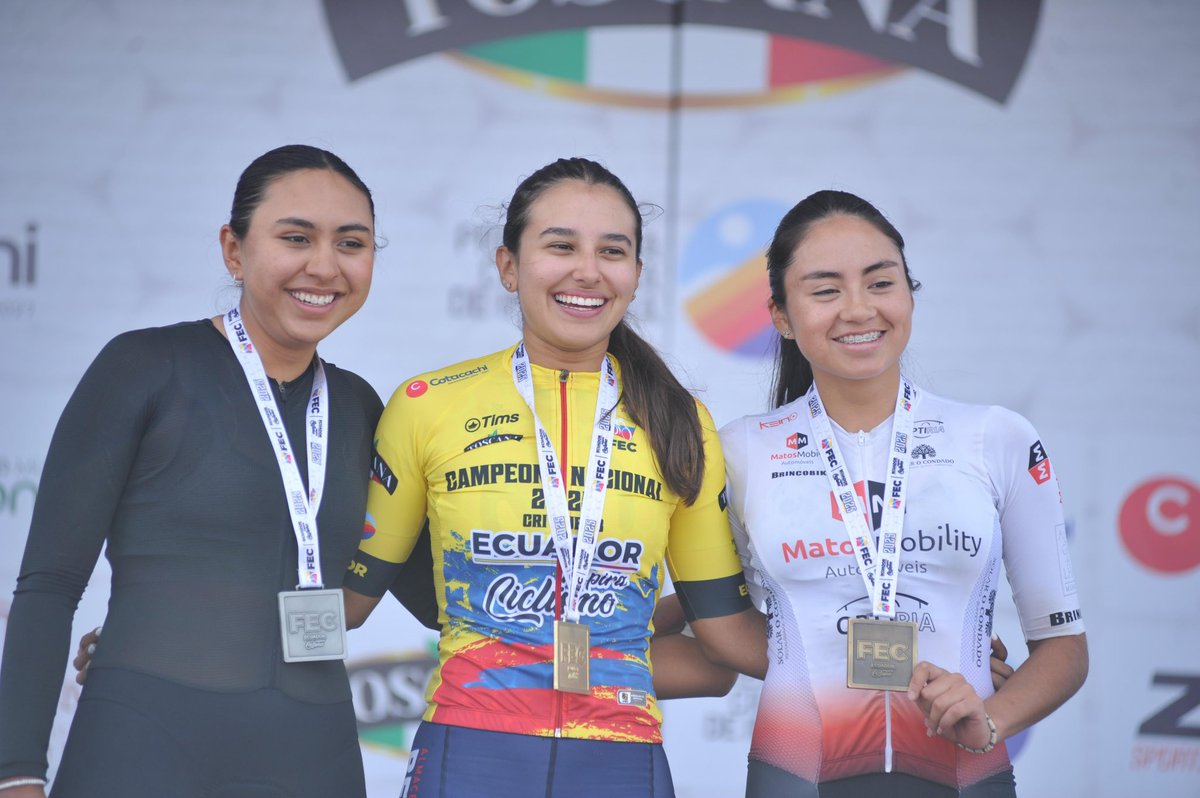 TeamBestPC's tweet photo. #CampeonatoNacional2025🇪🇨, día 1️⃣: 🥇 para #NataliaVásquez y🥉 para #LuisMonteros en la contrarreloj, categoría Sub 23.
#NahoJativa sufrió una caída con lesiones. #AnthonyCoque y #NixonRosero se estrenaron con el equipo.
#SomosUnaFamilia
@MovistarEC
#BestPC
@UPHONEECUADOR https://t.co/RAARUvTLAD