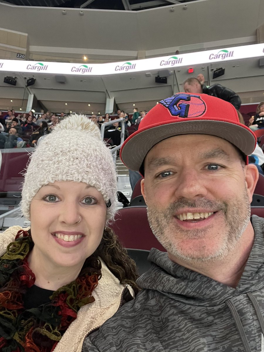 ChuckGobrowns's tweet photo. The Cleveland Monsters are throwing it back to the Lumberjacks tonight!!  #jacksareback https://t.co/9jiBy6SpIQ