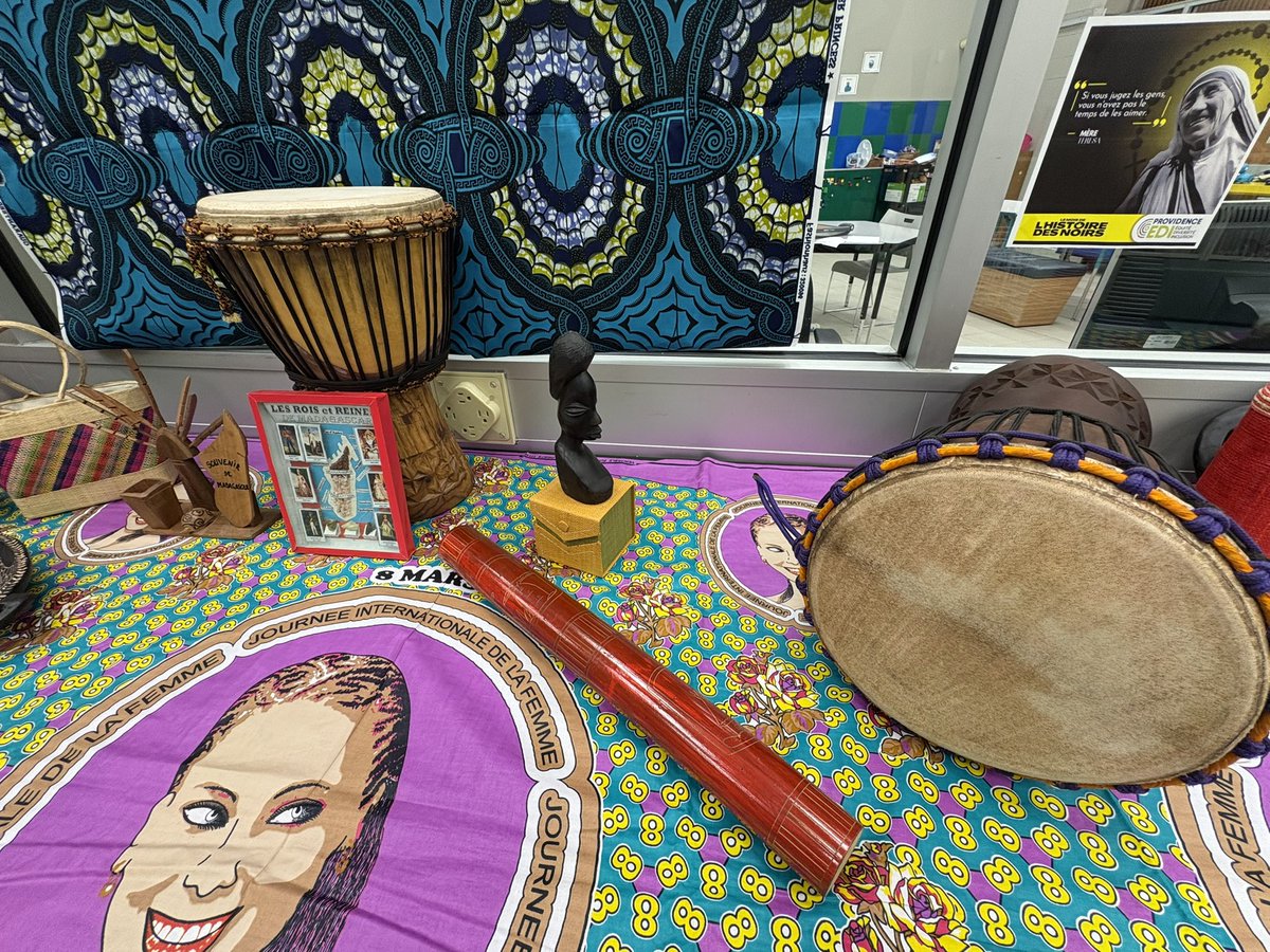 À GPV, nous soulignons le Mois de l’Histoire des Noirs avec plusieurs activités! Un magnifique musée temporaire au carrefour met en lumière des objets et récits inspirants, permettant à nos élèves d’en apprendre davantage.  #FaireNotrePart #MoisDeLHistoireDesNoirs