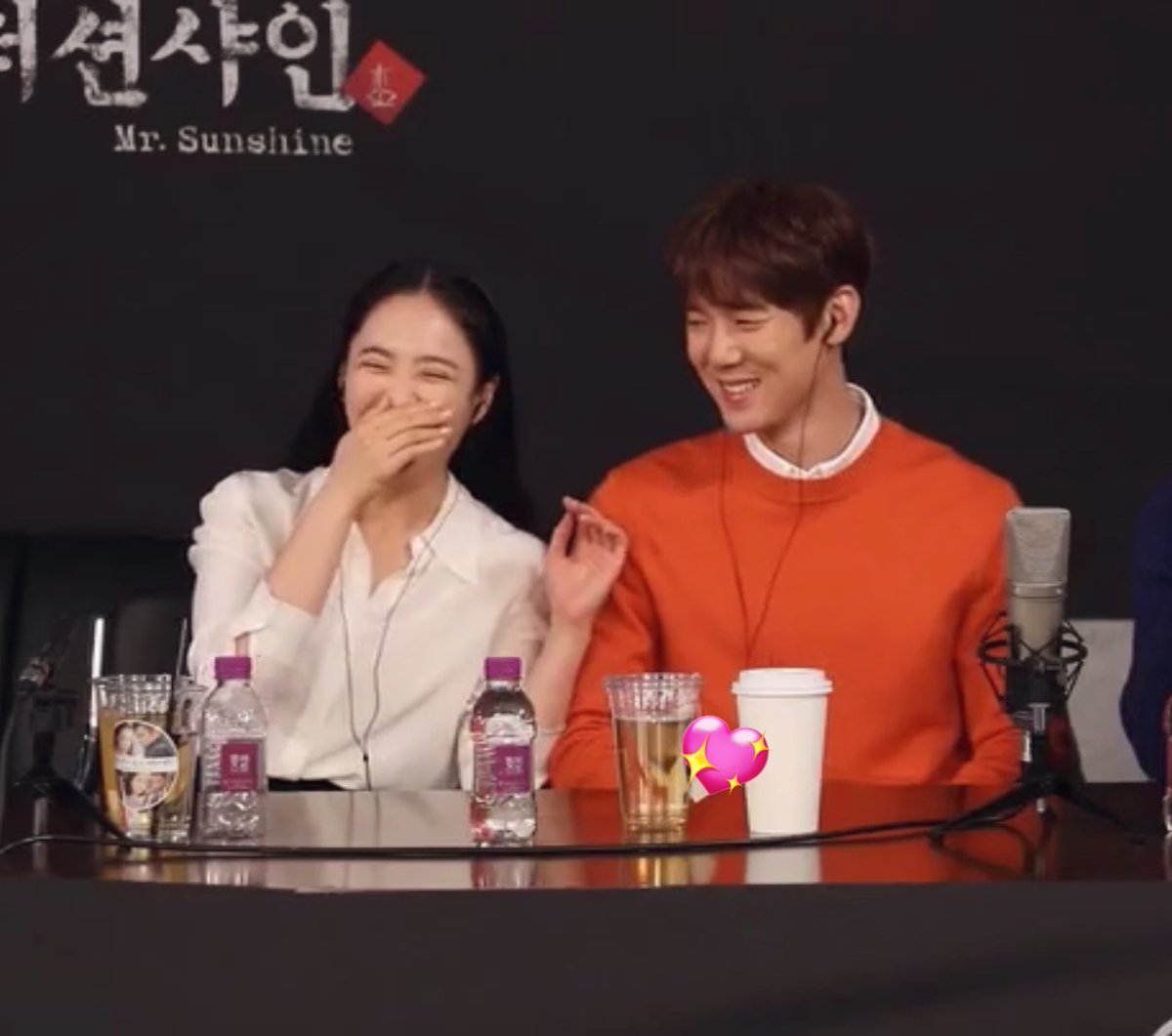 kmjarchive_'s tweet photo. 민블리 미션에 지난 일기.𝙯𝙞𝙥

우리 그리워하는 매화커플의 미스터션샤인dvd 코멘테리 유연석 배우님과 짧은 모음 🫶🏻🌺❄️🌊

#김민정 #KimMinjoung #KimMinjung https://t.co/A0tXe3qTfM