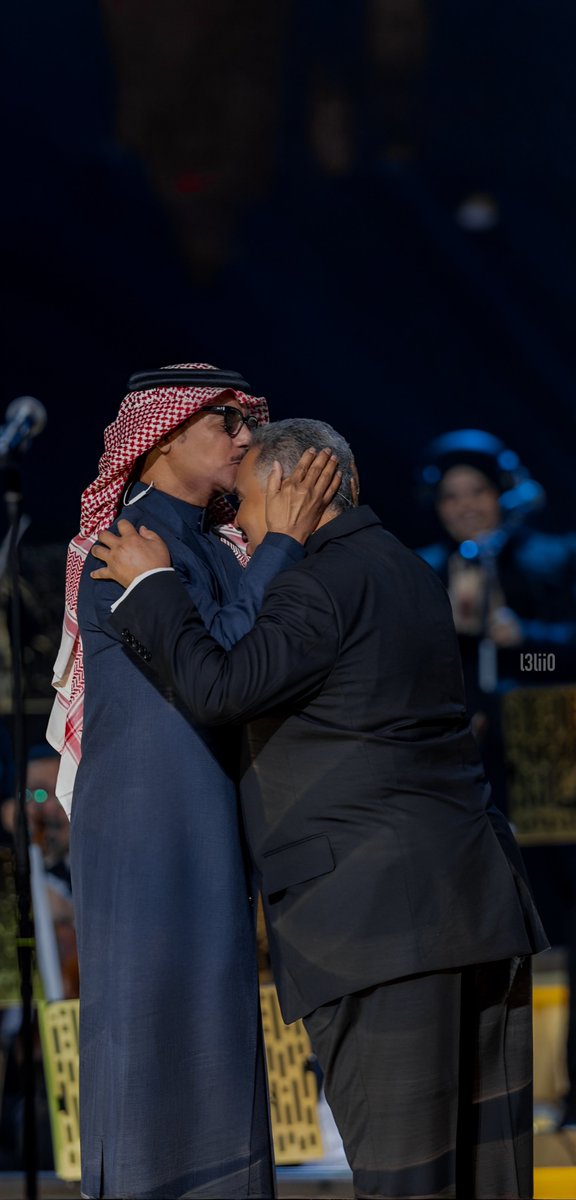 Wallpapers 
— الموسيقار رابح صقر - فنان العرب 🤍. 
#فنان_العرب_والنجوم