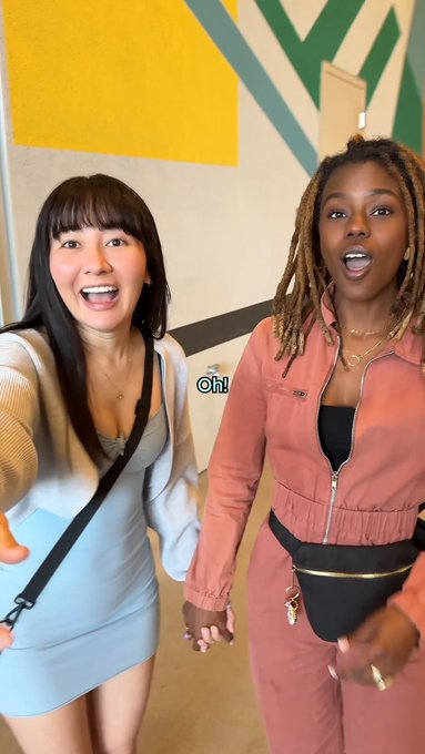 Asking couples how they met in Los Angeles! ❤️ https://t.co/SofQQwQ7Xk