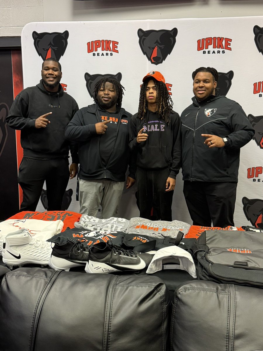 #AGTG After a great visit with <a href="/CoachQTinsley/">Quamari Tinsley</a> I am blessed to say I have received an offer from Pikeville University!
<a href="/CoachKemp1/">Coach Kemp</a> <a href="/CidHamet/">Chase</a>