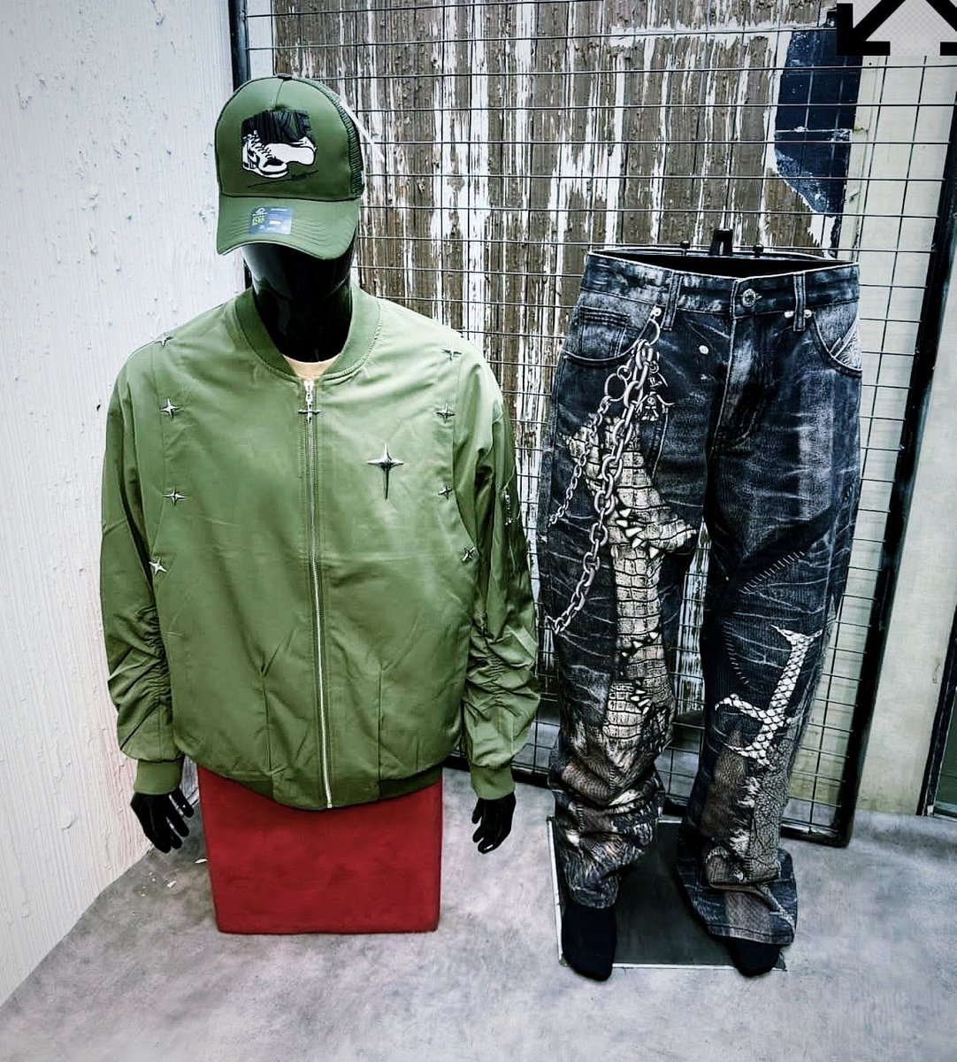 nbaluxe's tweet photo. Exclusive Luxury Combo

TOP: Net shirt &amp; Jacket

Bottom: Baggy Jean

Head: Face Cap

Price:  DM ✍

#combo #combowear #luxury #nikecaps #clothesofinstagram #currencyluxurycollections #currencyluxurycollectionsfootwears #viral #instaphotos #instapic #content https://t.co/1ZFZ8PXwlI