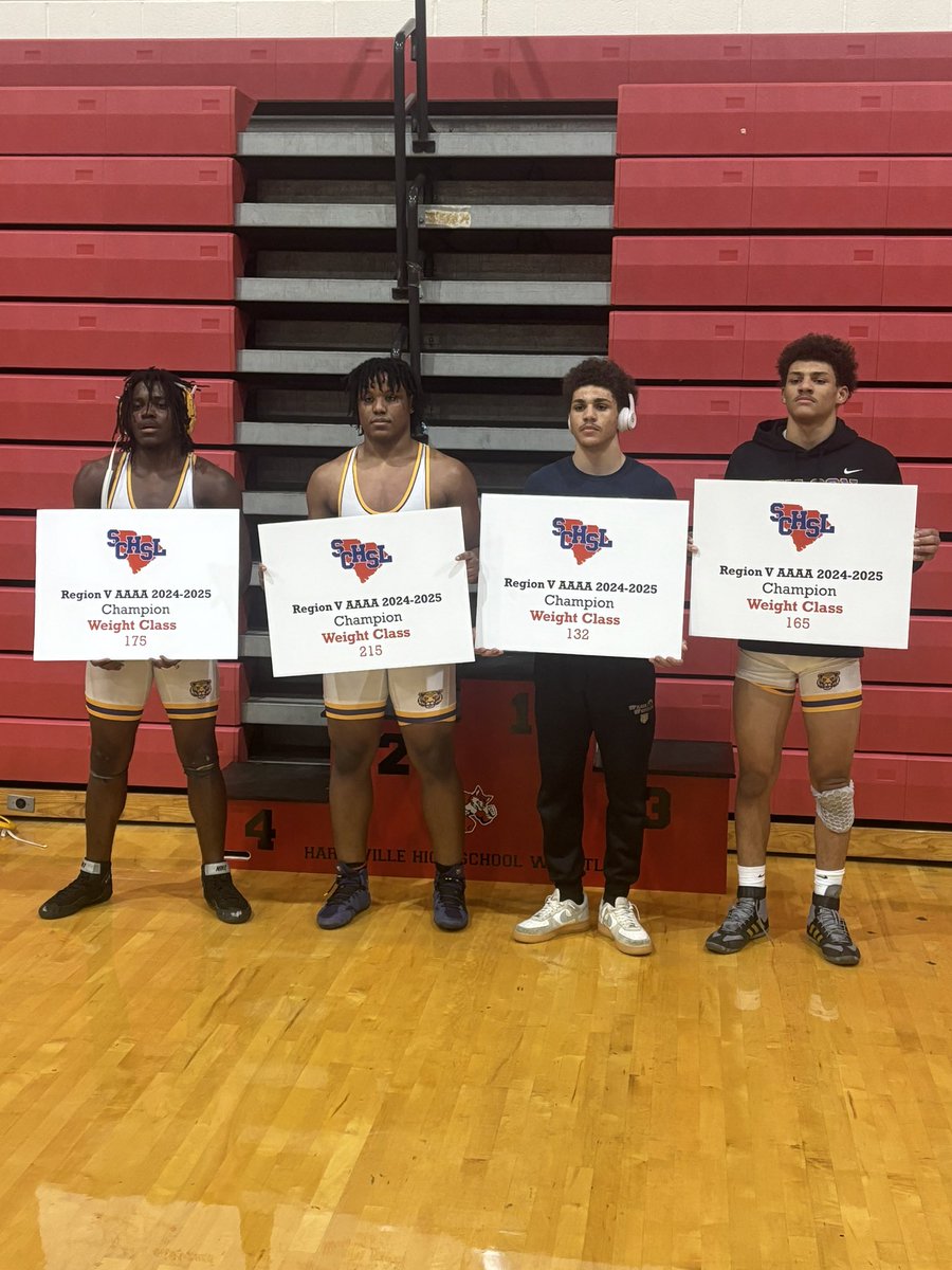 1st Team All-region(region champs)
Kameron Esaw 132 1st place
Daelyn Esaw 165 1st place 
Jaden Boston 175 1st place
Tyriece Mungo 215 1st place

2nd Team All-region
Darealist Crumb 150 2nd place
Marquis Mack 157 2nd place 
Divine Gee 190 2nd place

We are proud of you all!