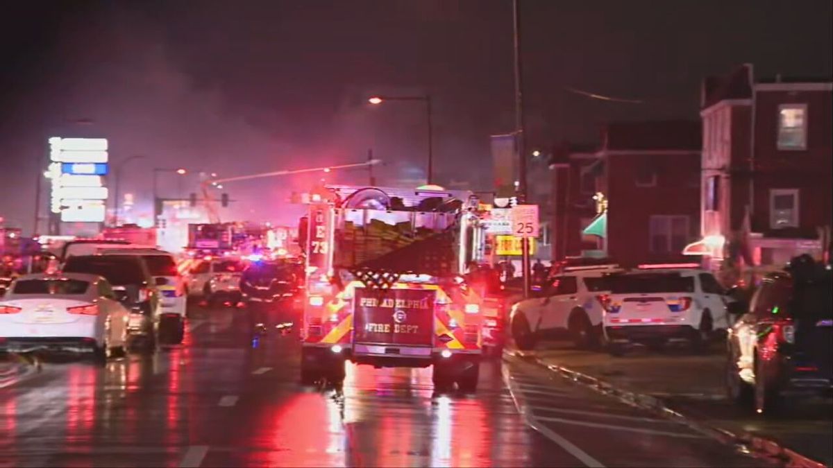boston25's tweet photo. JUST IN: A small plane has crashed near an outdoor mall in Philadelphia, according to reports.

Read more: https://t.co/8UzmpiefMU https://t.co/erQbOX3Nq9