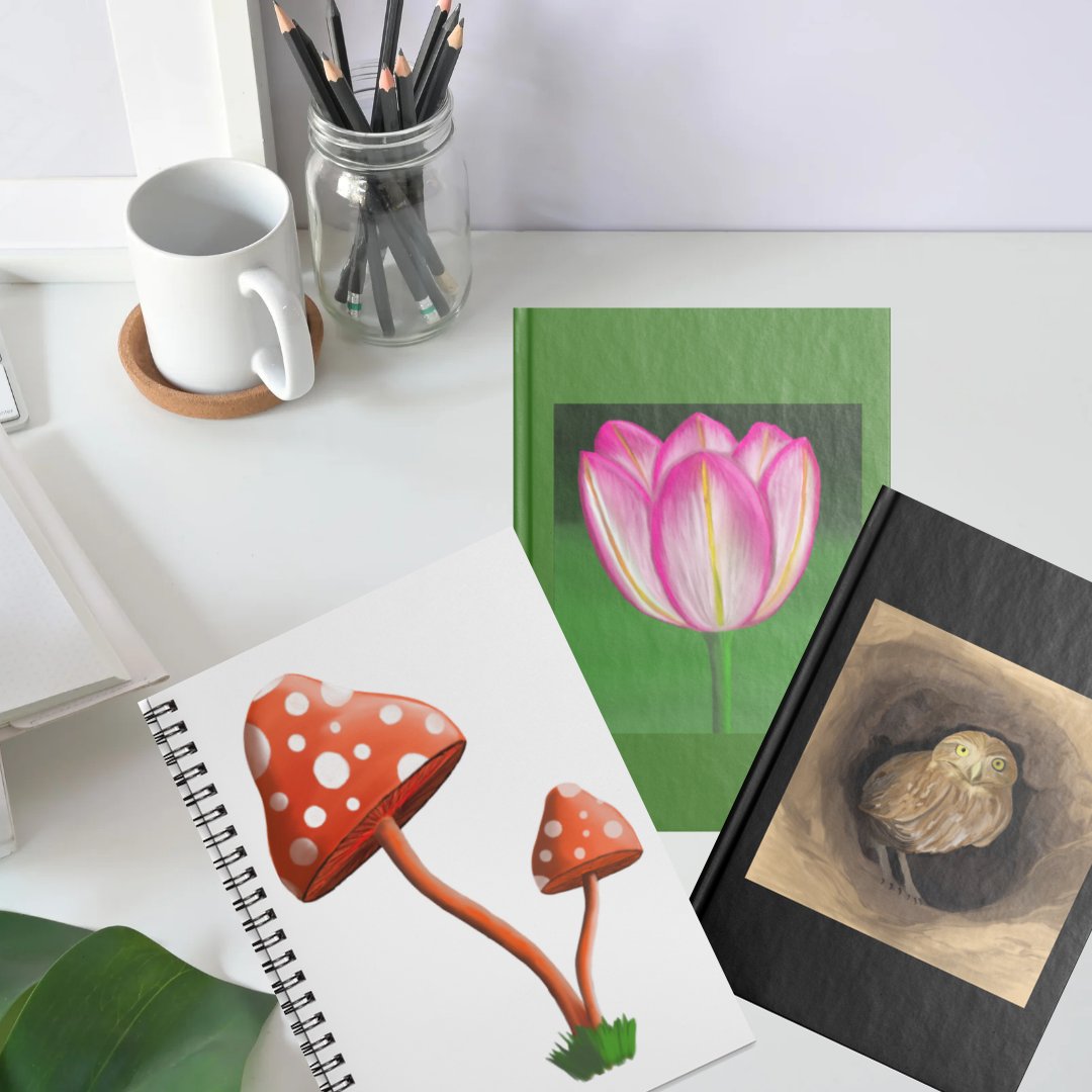 LeahDiscovers's tweet photo. I've got journals on my shop! Which one is your favorite?
What's your favorite type of journal?
Hardback or Spiral bound?
Lined or unlined?
Let me know 👇🏻
#journaling #scrapbooking #ArtistOnTwitter https://t.co/zYs6aB4Wob