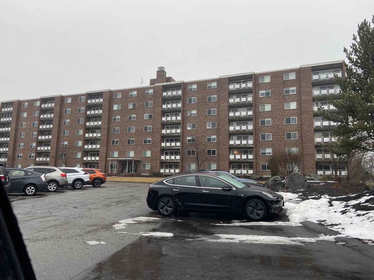 The owner of Hill Estates, the largest residential complex in Belmont with 396 rental apartments and townhouses, has placed a “For Sale” sign on the landmark property. belmontonian.com/real-estate/br…