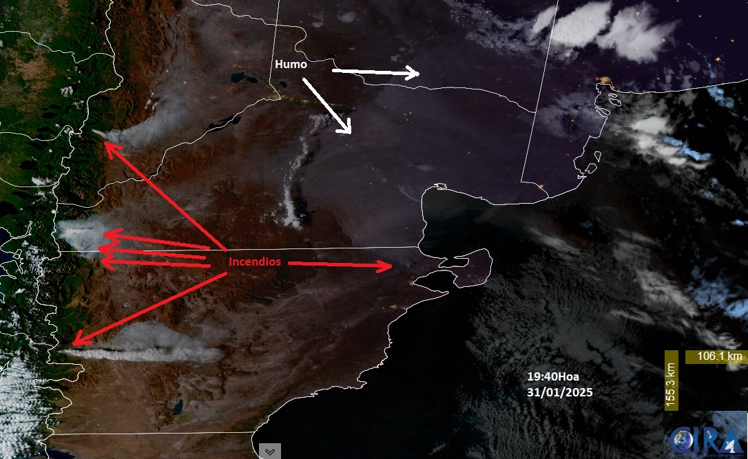 Fin de jornada con 5 incendios con comportamiento extremo (rápida velocidad de propagación, columnas convectivas, focos secundarios, etc.) e impresionante dispersión de humo.
Mañana, el ingreso de un frente frío provocará  condiciones extremas.....