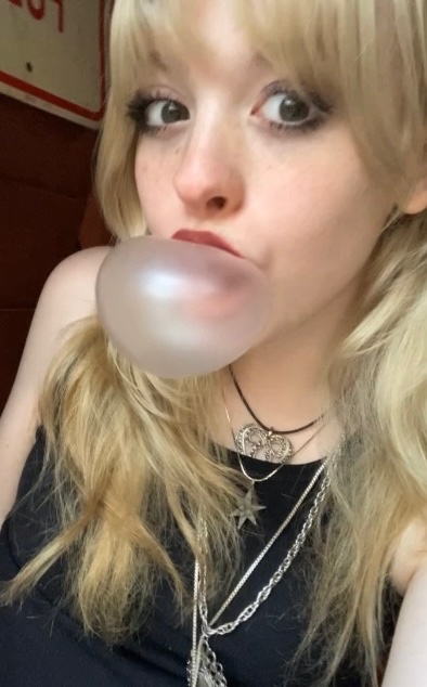 juwinator's tweet image. Why hello Twitter…… 🐡