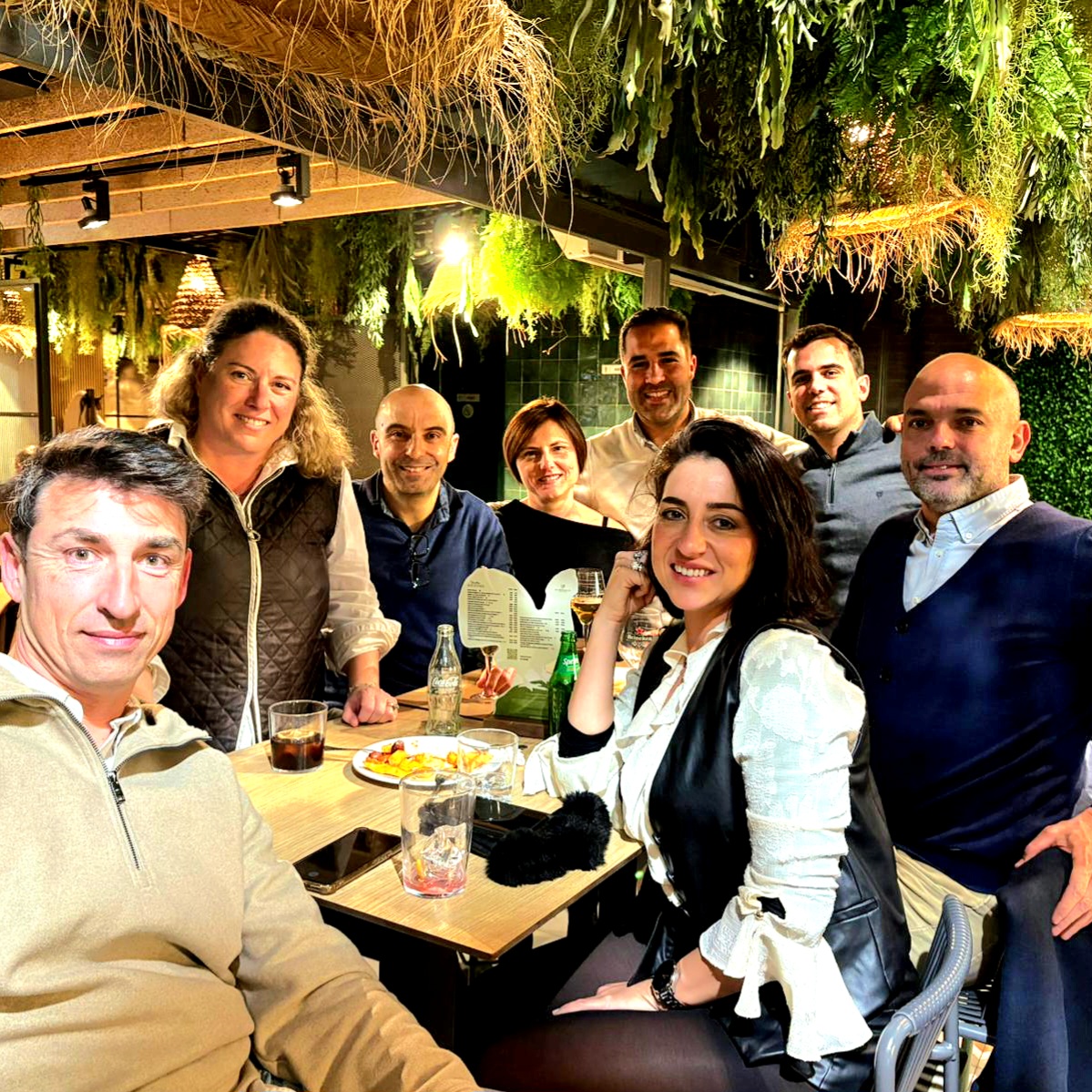 🏛️  Estupendos días en la <a href="/UNIRuniversidad/">Universidad Internacional de La Rioja (UNIR)</a> .
👨‍🎓  El motivo: la defensa de la tesis doctoral de Miguel Ángel del Arco, dirigida excelentemente por <a href="/jmanuelmartin/">Juanma Martín-Álvarez</a>  y <a href="/droalmeidam/">Alejandro Almeida</a>.
🫂 Además, compartiendo tribunal con Aida Galiano y <a href="/Antonio__Golpe/">Antonio Golpe</a>. No se puede pedir más.