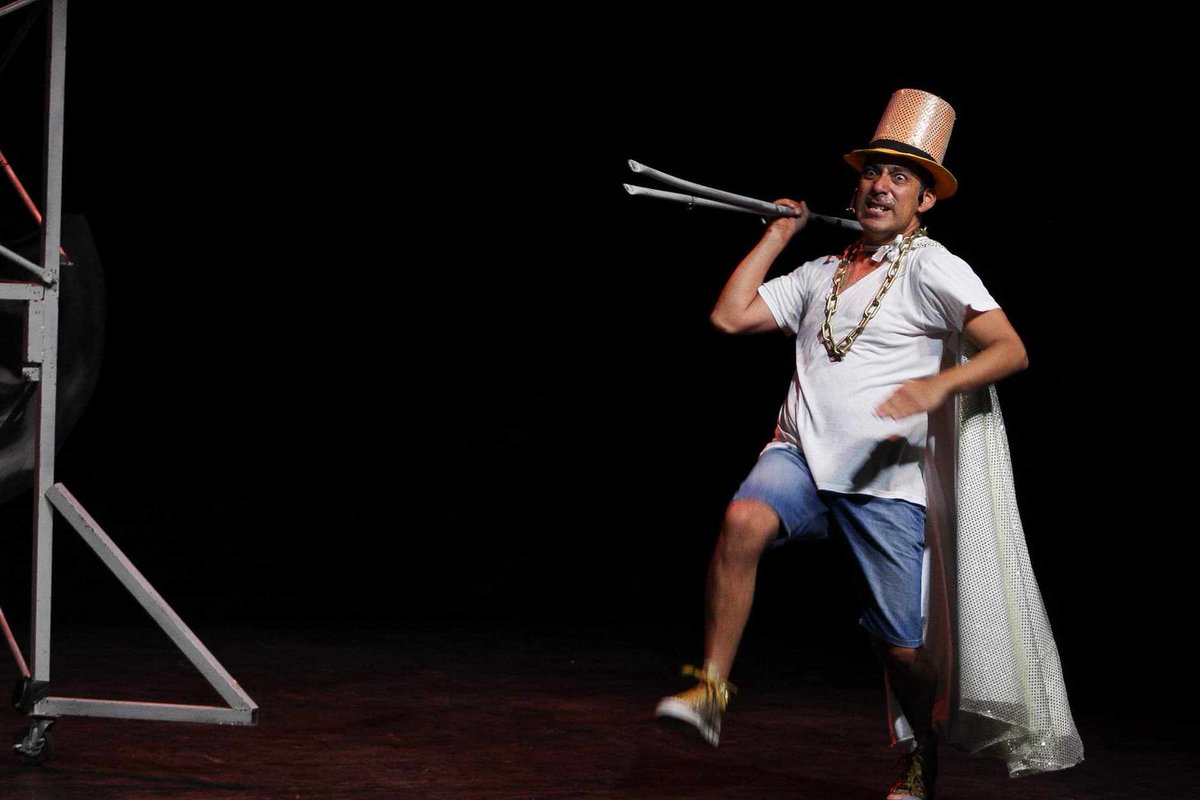 ro_teatro's tweet image. SÓCRATES MEGA STAR está en el Teatro Orientación del @CCB_INBAL para iniciar el viaje a la Atenas clásica en la función de clausura del XXXVII Encuentro Nacional de los Amantes del Teatro @cemex_itiunesco 
¡Nos vemos el domingo 2 de Febrero a las 5 pm! #Teatro #filoheleno