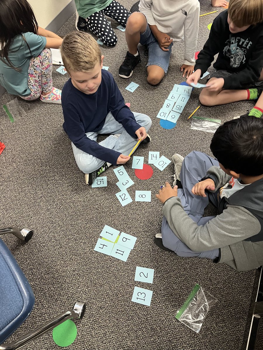 DaffronDeputies's tweet image. 2nd grade math enrichment making numbers come alive with our hands-on math tools! 🧮 #TeamPlanoISD #TeamDaffron #PoweredByLearning #WinningForKids #CommittedToExcellence