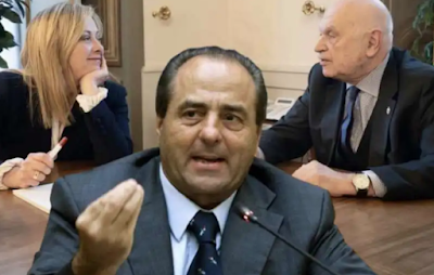 viaggrego's tweet photo. Se pure quel "#Manettaro " di #DiPietro si #schiera #Contro le #TogheRosse è tutto #detto: l’Ex Pm parla chiaro: “#Non Vedo #Rilevanza #Penale nel caso #Almasri ”! Leggi Qui: https://t.co/lo841P2eUg https://t.co/iQnmy9Ib4n