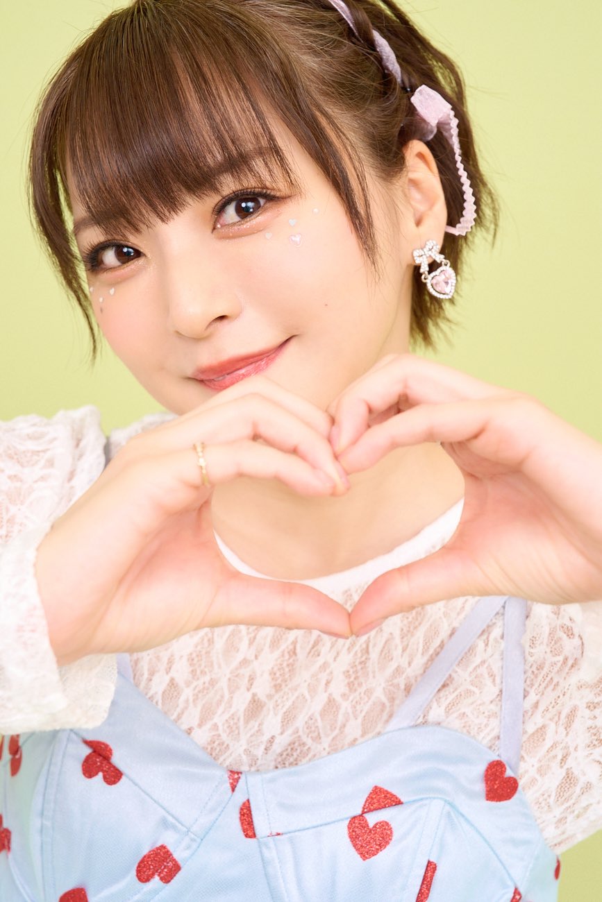 井澤詩織 さん 感染×少女「豹藤やちる」役 直筆サイン Amazon.co.jp: 井澤詩織 直筆コメント入り直筆サインカード