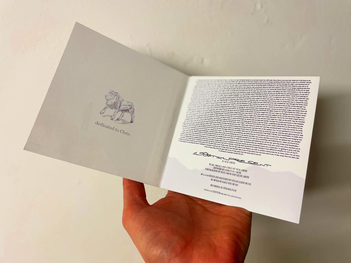 The physical edition of ‘Smiles and Handshakes’ is now something you can hold in your hand. A 4 page lancing case with coloured CD is available on Bandcamp from tomorrow (1/2/25).

I am immensely proud and excited about this.

#smiles #handshakes #music #album #cd #newalbum