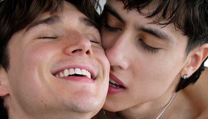 Meme this please https://t.co/1yQQGqQ276