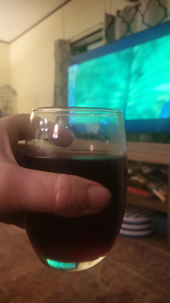 NickMxp's tweet image. Thought I'd go crazy tonight and enjoy some wine for #minionshappyhour! Happy New Month's Eve, everybody! #WeMadeIt