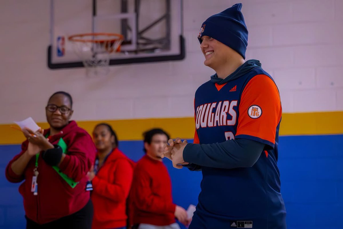 Liz Snyder tweet media