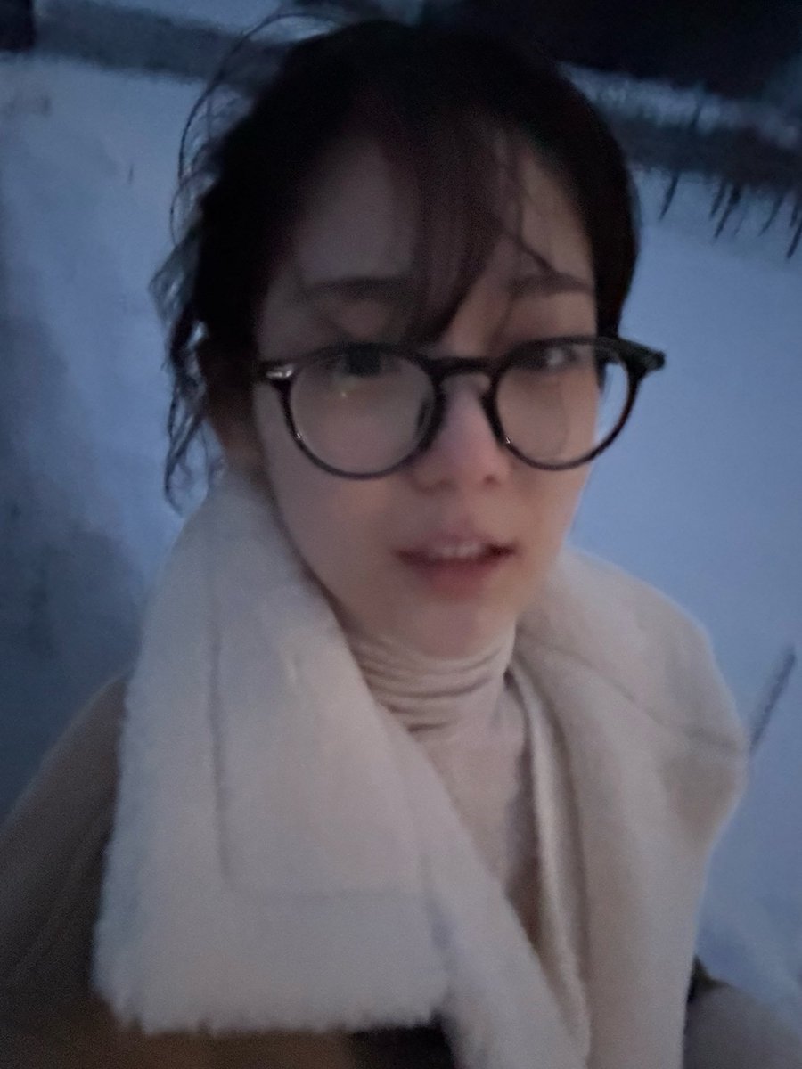 새안경이란거 사람을 무지막지하게 바보개로 만들어놓는구나