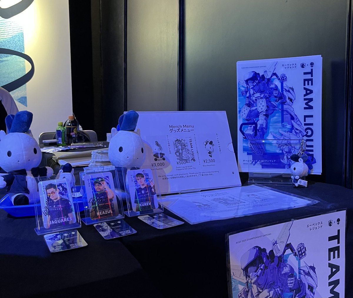 teamliquidjp's tweet image. 今日はチーリキッドの試合が
11時から行われます！！
ぜひ一緒に応援しましょう📣
今チームリキッドのブースでは
クエストクリアでキラキラ輝く
プレイヤーカードがもらえます🤩
リキッドブースへ急げ💨💨

#ALGSSapporo #TLWIN