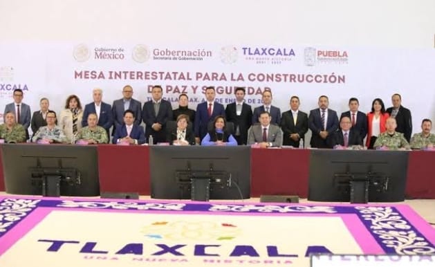 #Enterate || Puebla y Tlaxcala firman convenio para reforzar seguridad en zona limítrofe
El principal objetivo, explicó la gobernadora de Tlaxcala, Lorena Cuéllar (<a href="/LorenaCuellar/">Lorena Cuéllar</a>), es reforzar la #seguridad y la colaboración entre las dos entidades.