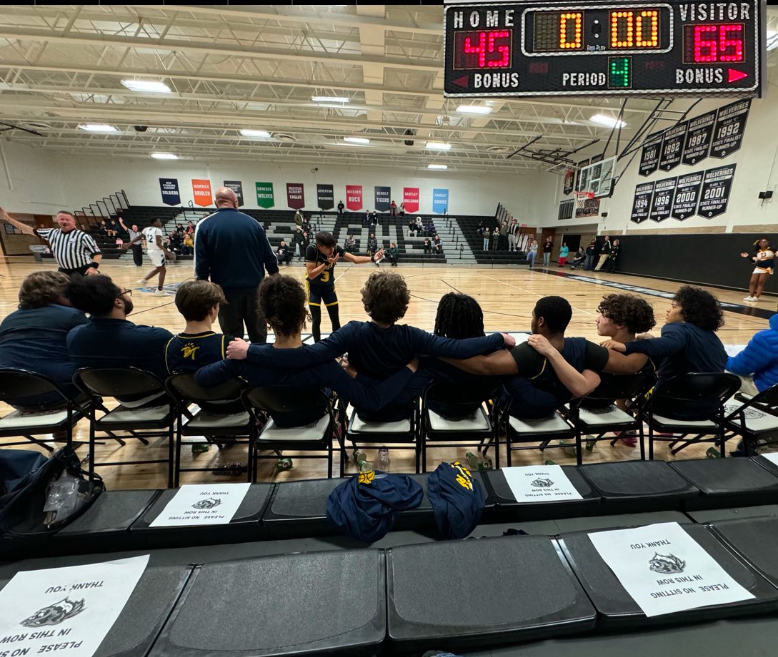 <a href="/BendleBB/">Tiger Basketball</a> takes down Atherton 66-45

<a href="/LMatt1s/">Landon Mattis</a> 26pt 6reb
<a href="/Ajpatterson25__/">Aj patterson</a>  12pt 10reb
<a href="/Breionbaker51/">Breion baker</a> 11pt 6reb
<a href="/rememberjuma/">Juma Mkakile</a> 6pt 10reb 6stl 4ast

<a href="/YousefNasserTV/">Yousef Nasser</a> <a href="/HankampScott/">Scott Hankamp</a> <a href="/AlexEismanTV/">Alex Eisman</a> <a href="/MarkPearsonTV/">Mark Pearson</a> <a href="/TheDZoneBBall/">The D Zone Basketball</a> <a href="/JaredPurcellDET/">Jared Purcell</a> <a href="/mbinghamreports/">Miriam Bingham</a> <a href="/AustinSzumowicz/">Austin Szumowicz</a>