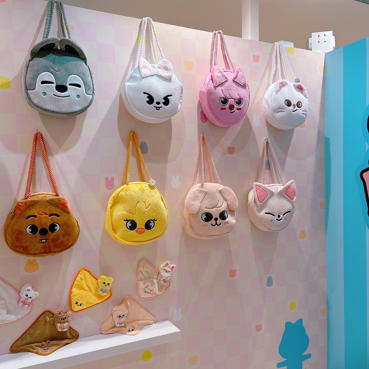 yslcheol's tweet image. stray kids skzoo pop up in japan previews !! 🧁💘 cr. piyopiyotuna