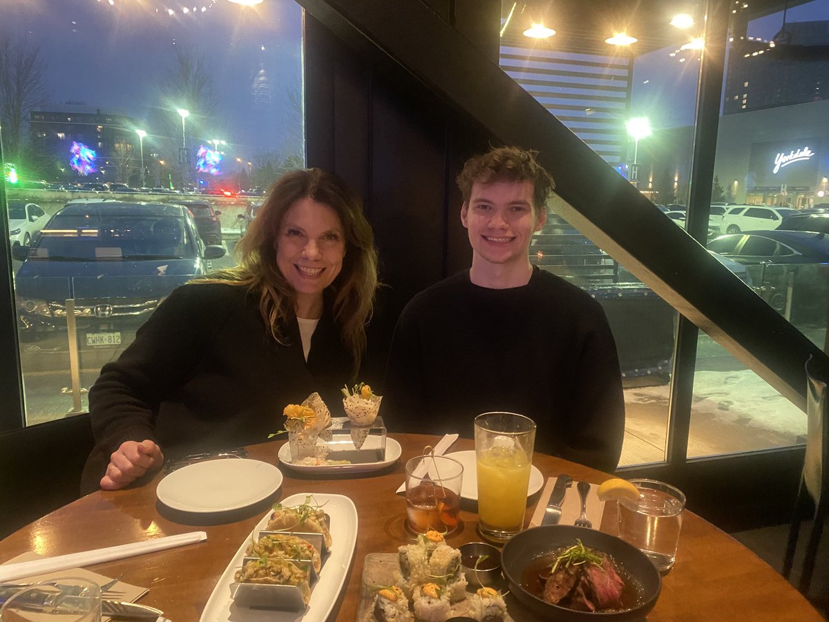 Little pregame sush with my middle. <a href="/YorkdaleStyle/">Yorkdale Style</a> <a href="/JOEYRestaurants/">JOEY Restaurants</a> #theoandme