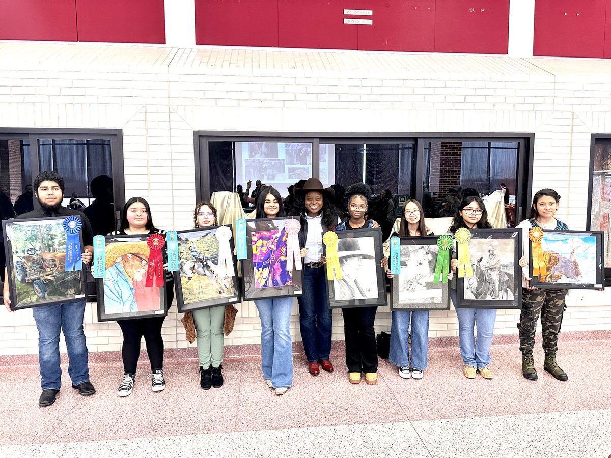 drgoffney's tweet image. What an incredible experience at the 66th Annual FFA Livestock Show - Sale of Champions! A heartfelt thank you to the Superintendent’s Buyers Club for raising and contributing over $35,000 toward scholarships for our talented FFA students. I am #SuperProud of our dedicated