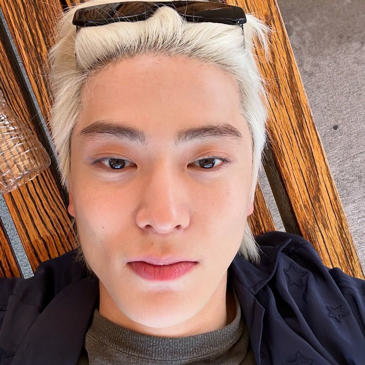 yunoroz's tweet photo. love a fake blond with dark eyebrows https://t.co/1NeF3SWBjM