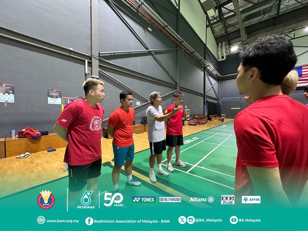 BA_Malaysia's tweet photo. Selamat datang, coach Herry! 🐉🔥 

#GemilangkanLagi 
#BadmintonMalaysia 
#DemiMalaysia https://t.co/OhrHsuJFQf