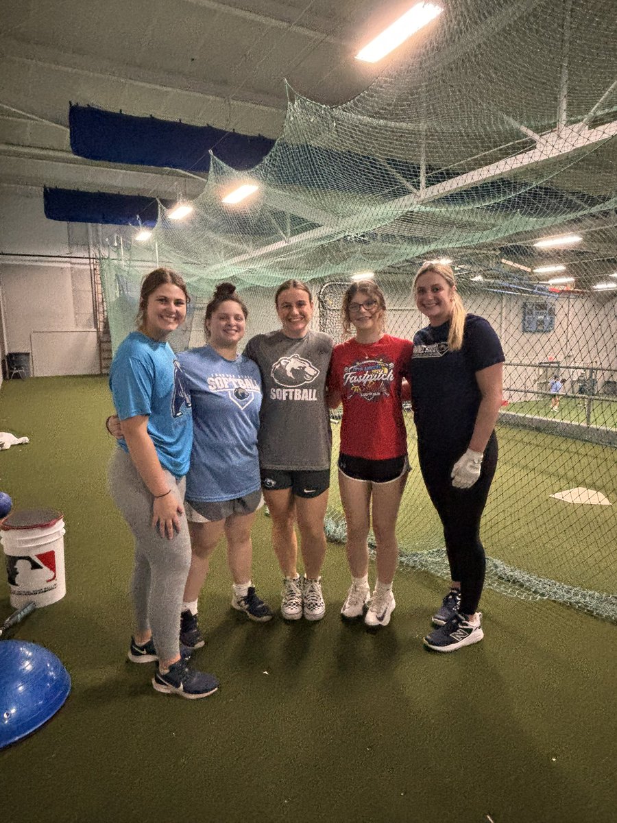 Lucy Caplinger (@lucycaplinger10) on Twitter photo Had a great visit today at Shawnee State with <a href="/kbradshaw12/">Kristen Bradshaw</a>! Loved meeting some of the players and had an amazing time. Can’t wait to go back! Go bears!🩵
<a href="/ShawneeStateSB/">Shawnee State SB</a> <a href="/OhiohawksF/">OhioHawks 08-Ford</a> Had a great visit today at Shawnee State with <a href="/kbradshaw12/">Kristen Bradshaw</a>! Loved meeting some of the players and had an amazing time. Can’t wait to go back! Go bears!🩵
<a href="/ShawneeStateSB/">Shawnee State SB</a> <a href="/OhiohawksF/">OhioHawks 08-Ford</a>